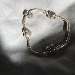 pandora bracelet
